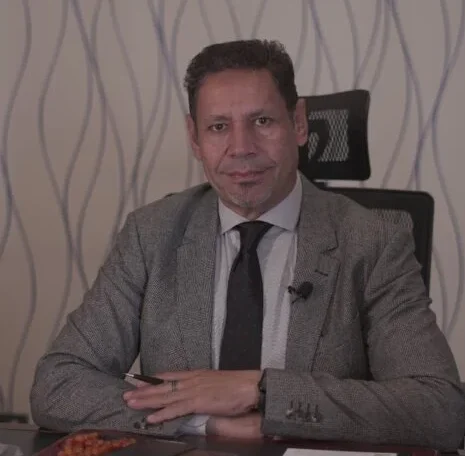 الاستاذ الدكتور يسري الحميلي استشاري المخ والأعصاب