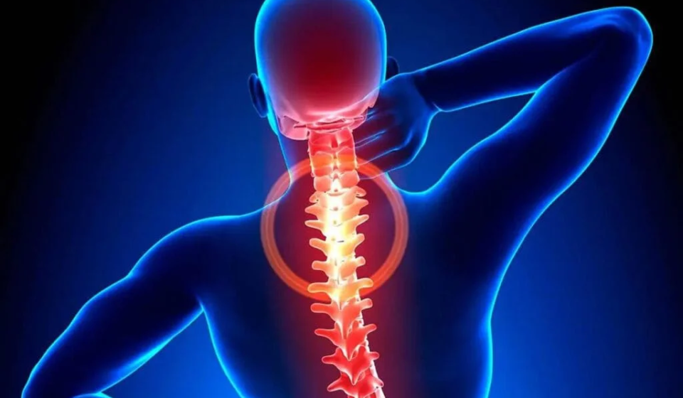 أعراض انضغاط الحبل الشوكي وأحدث طرق العلاج الفعّالة
